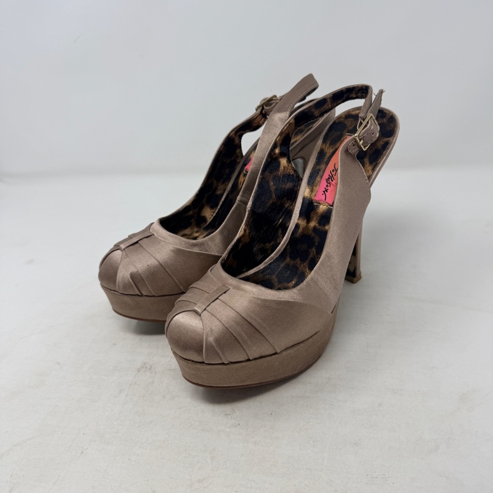 CLEARANCE Betsey Johnson Satin Platform Slingback Heels Taupe‎ Size 6
